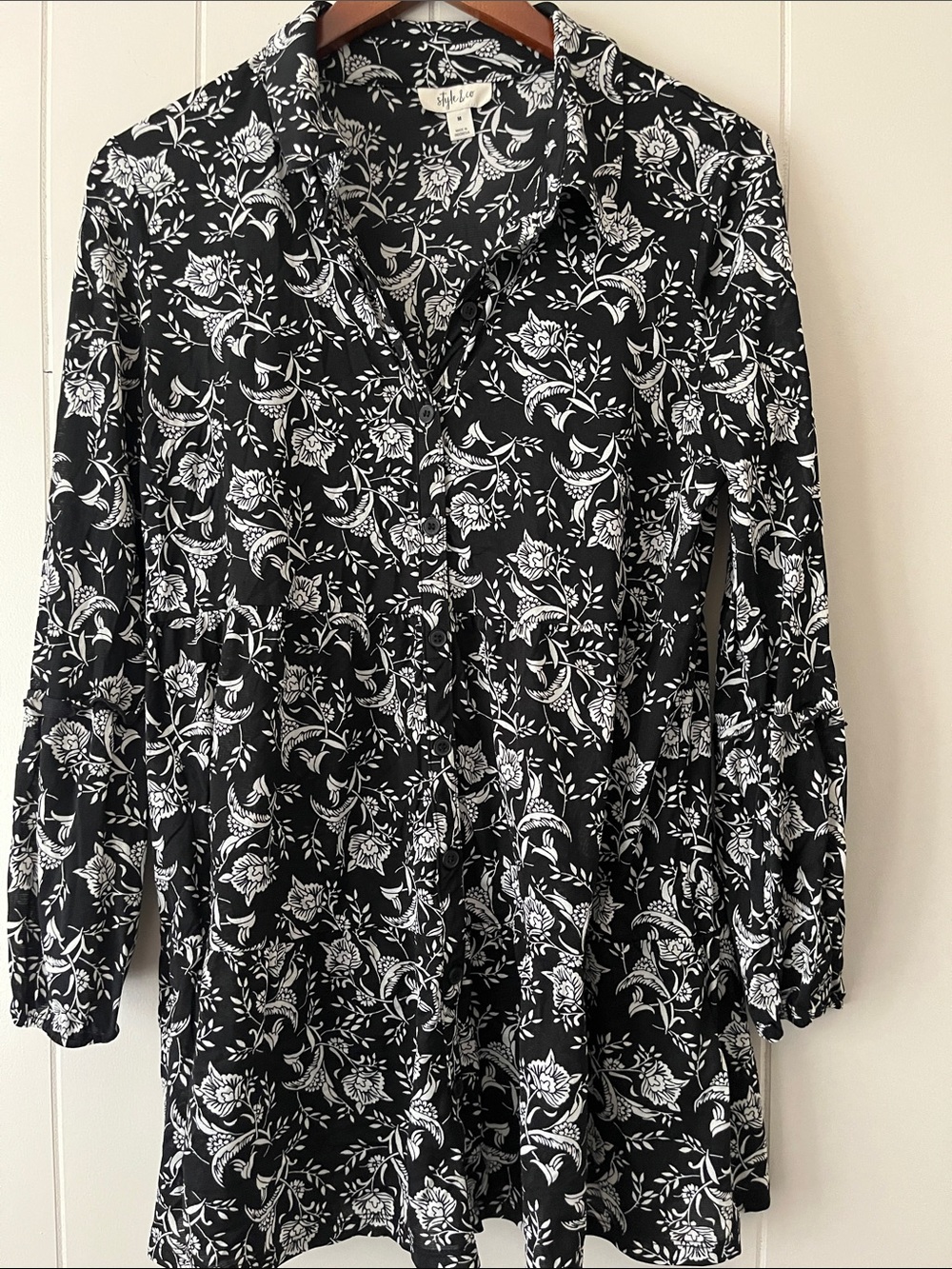 Style & Co. Black and White Floral Button-Front Blouse